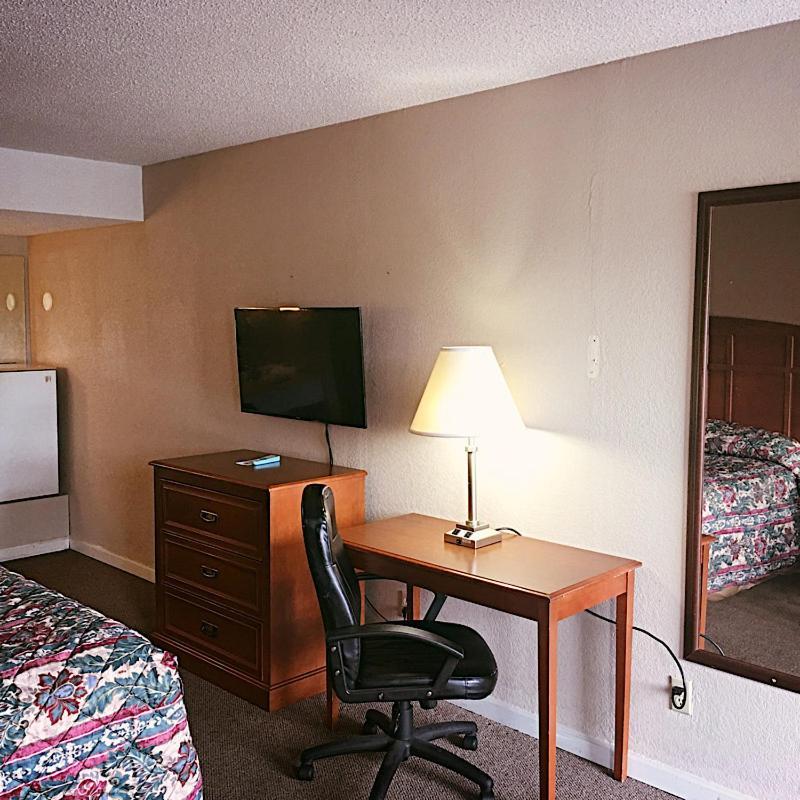 Travelers Inn Elizabethton Buitenkant foto