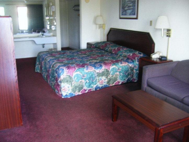 Travelers Inn Elizabethton Buitenkant foto